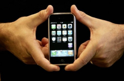 iPhone : Un nouvel appareil plus performant et moins cher