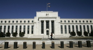 Entre sauvetage de la croissance et lutte contre l'inflation, la Fed a de quoi faire