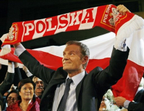 Pologne : les libéraux prennent le pouvoir aux frères Kaczynski 