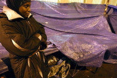 Logement : signature d'un accord pour mettre fin au campement rue de la Banque à Paris