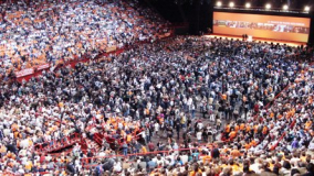 Le meeting de François Bayrou, vu de l’intérieur